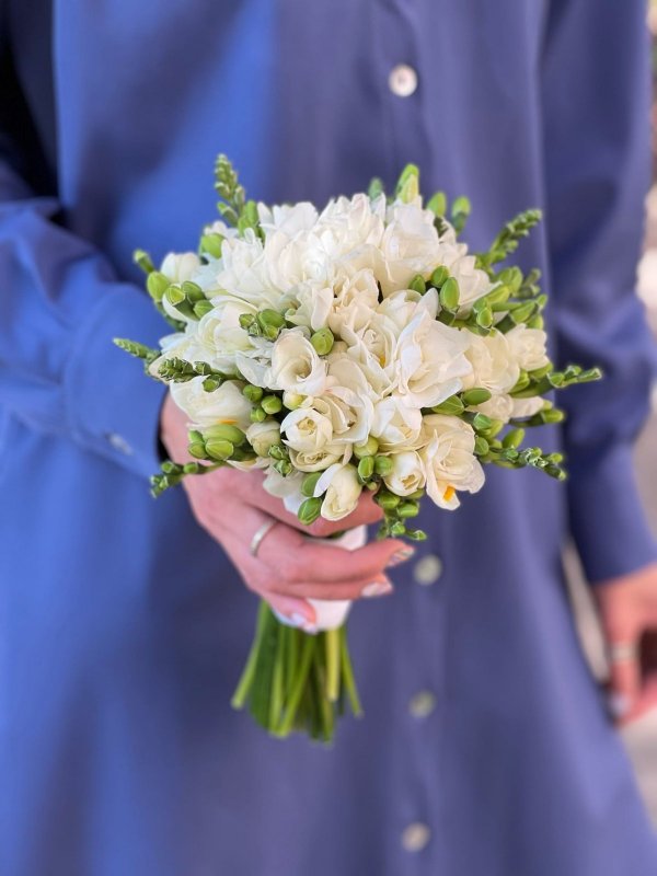 Премиум свадебный букет с фрезией