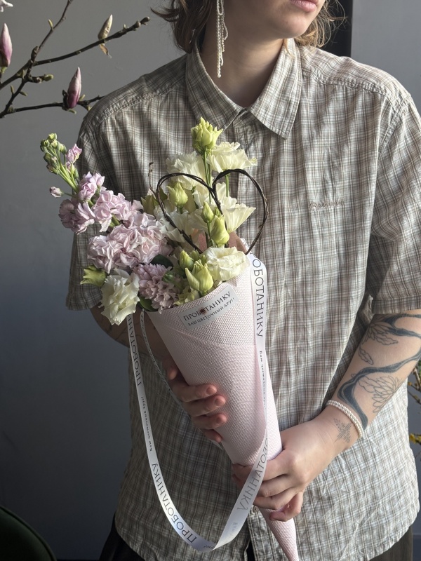 Букет-комплимент с весенним миксом