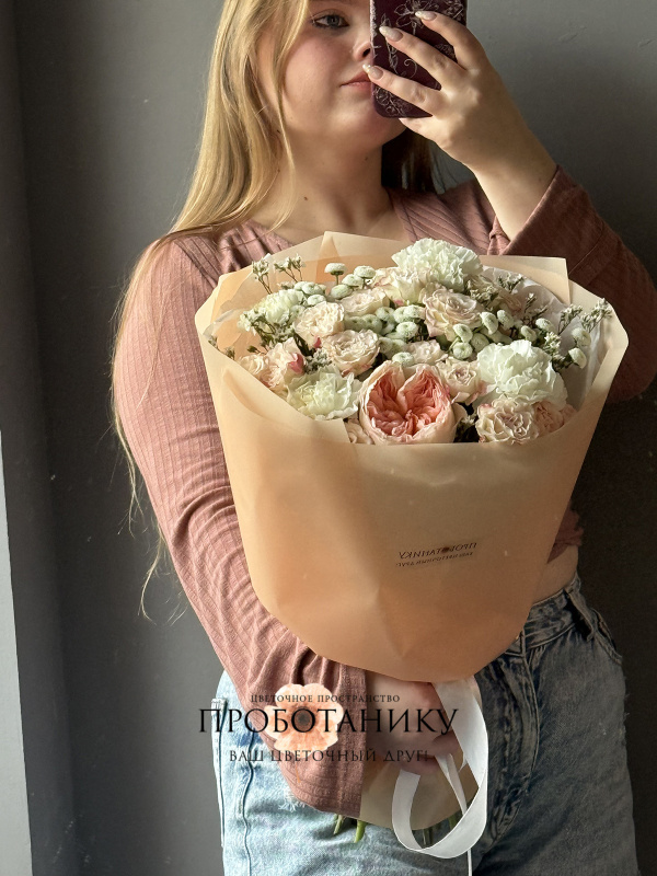 Букет с пионовидной розой