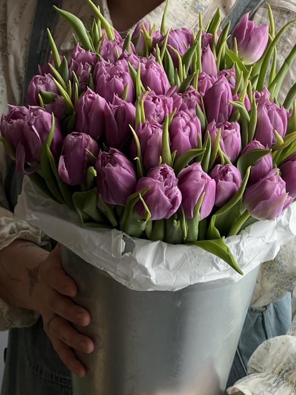 Махровые тюльпаны Колумбус, малиновые