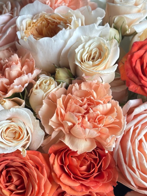 Букет с миксом роз