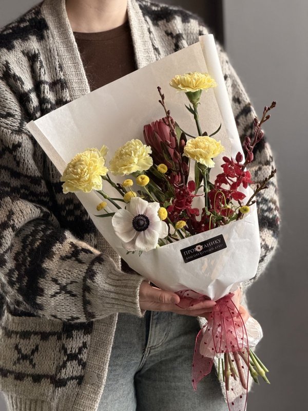 Букет с ашимой и протеей