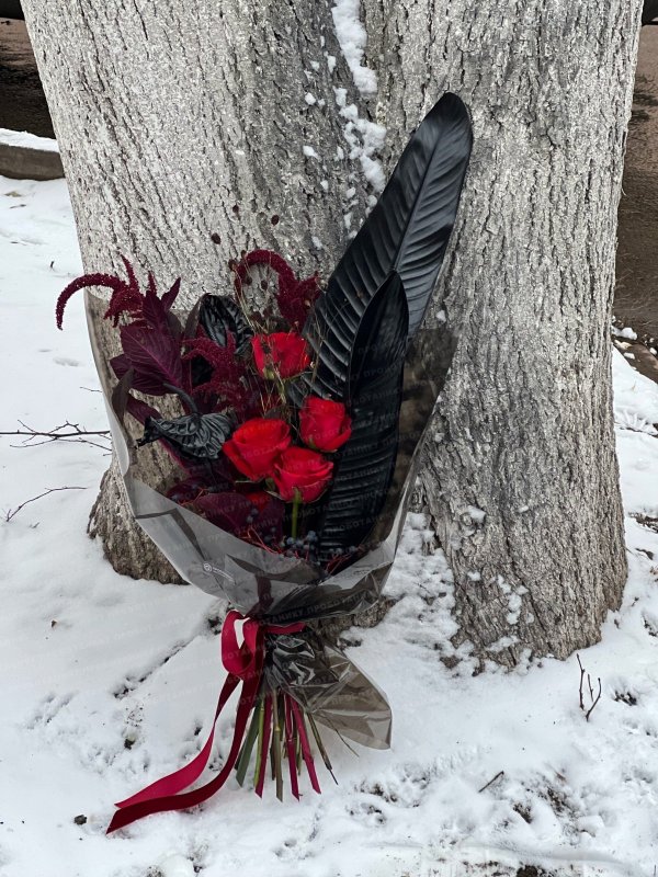 Букет на хеллуин в красно-черных тонах