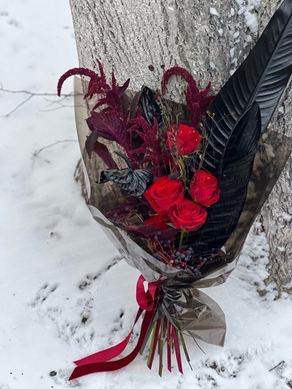 Букет на хеллуин в красно-черных тонах