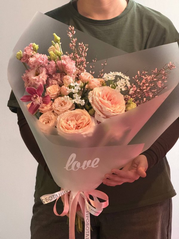 Букет с миксом весенних цветов