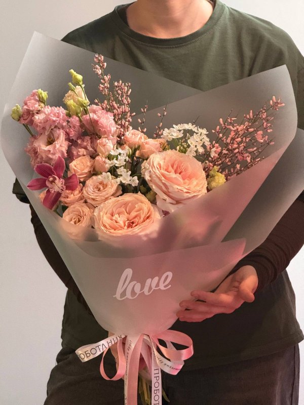 Букет с миксом весенних цветов