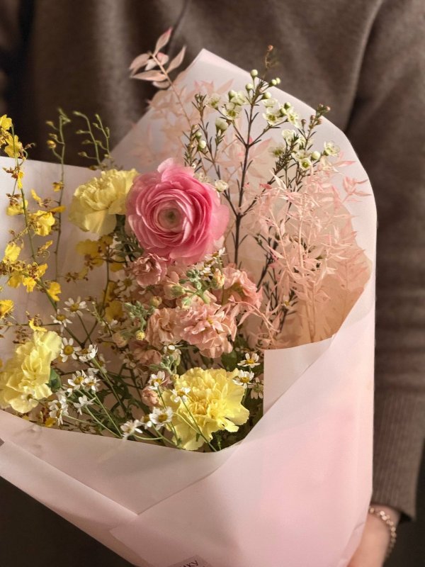 Букет с весенним миксом