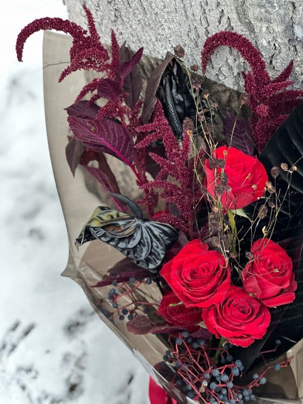 Букет на хеллуин в красно-черных тонах