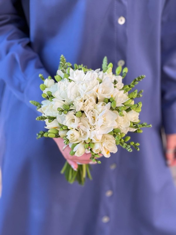 Премиум свадебный букет с фрезией